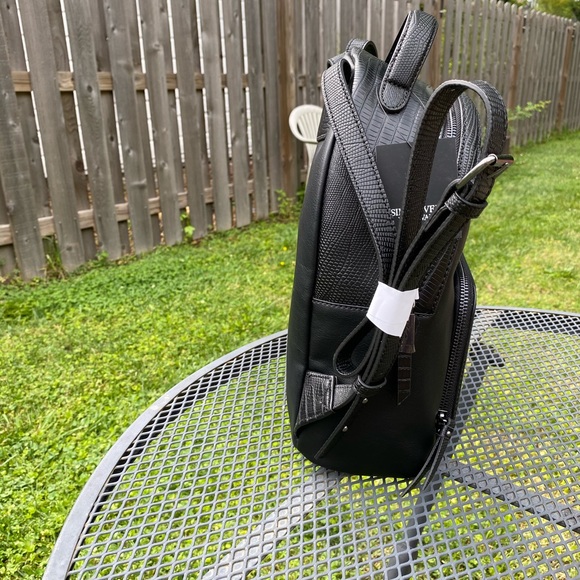 Simply Vera wang backpack - Picture 3 of 5